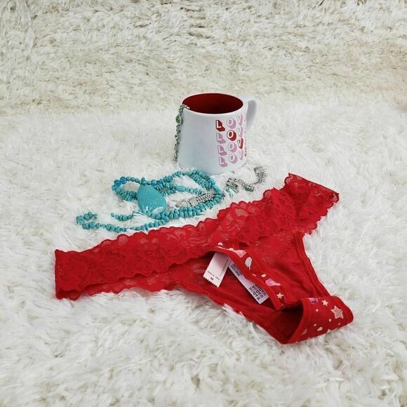 NWT Victoria's Secret Red Cherry Burst Lace Mesh Stars Print THONG MEDIUM - Picture 4 of 4